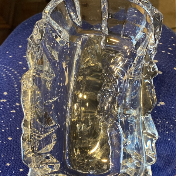 Mikasa crystal manger scene with baby Jesus, Mary and Joseph. Beautiful like new - Picture 8 of 8